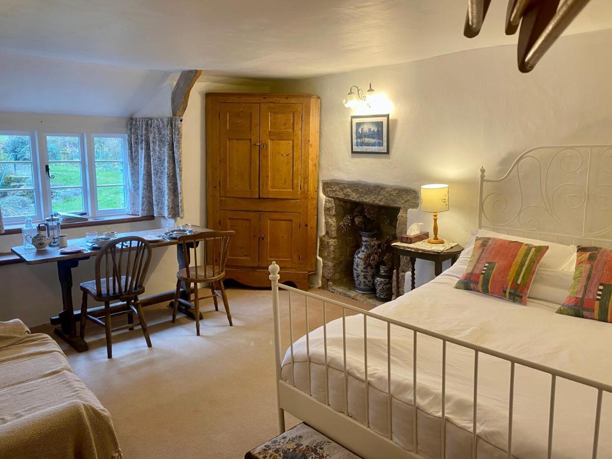 Bed and Breakfast Corndonford Farm Ньютон Эбэт Экстерьер фото